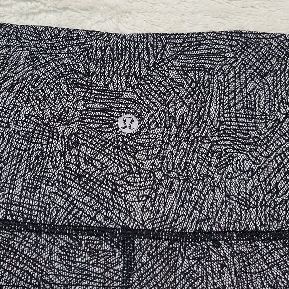 Lululemon Wunder Under White Black Active Gym Yoga 20" Inseam Cropped Legging 2 - Picture 1 of 7